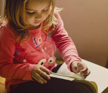 Enfant qui lit